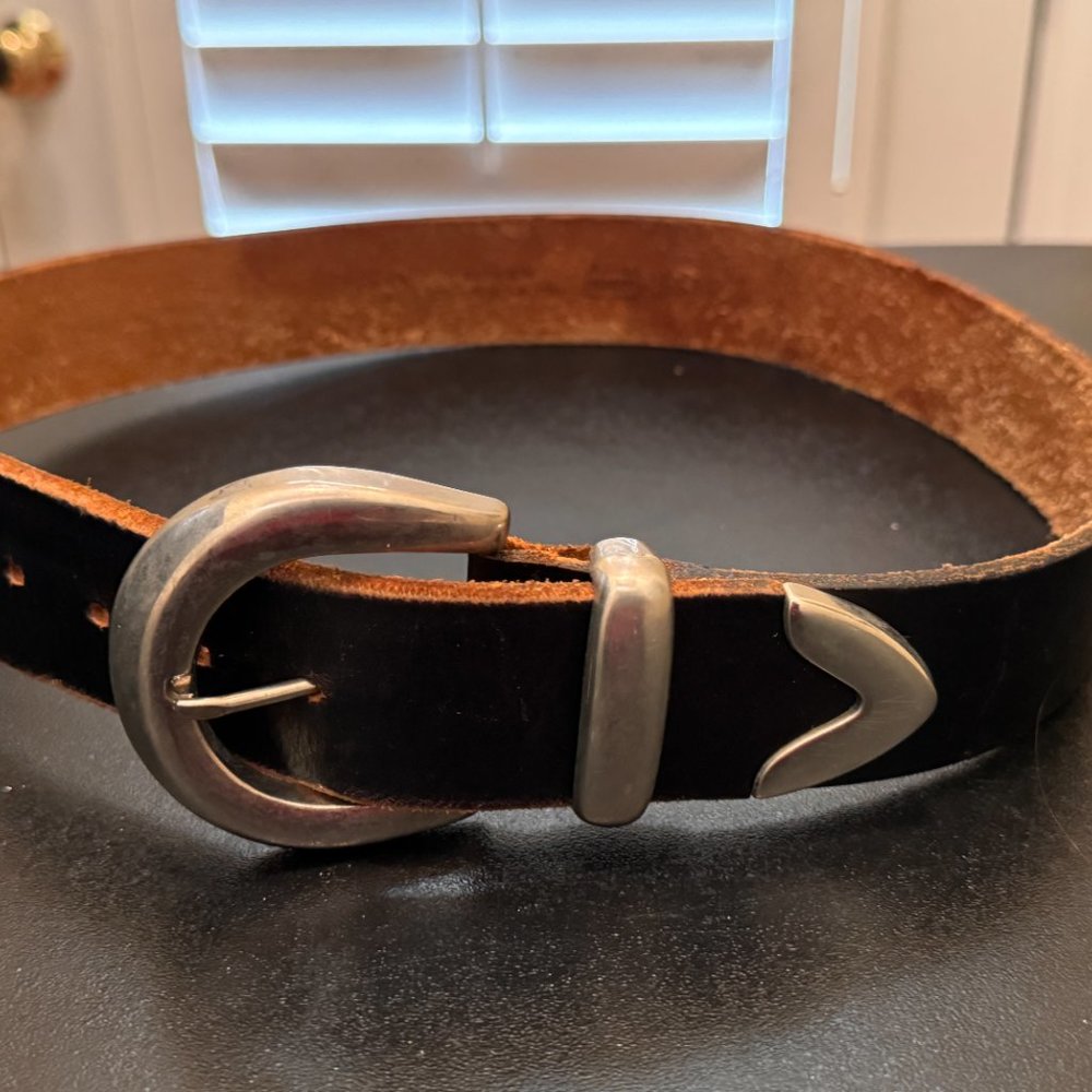 Levi's leather belt 35 inches